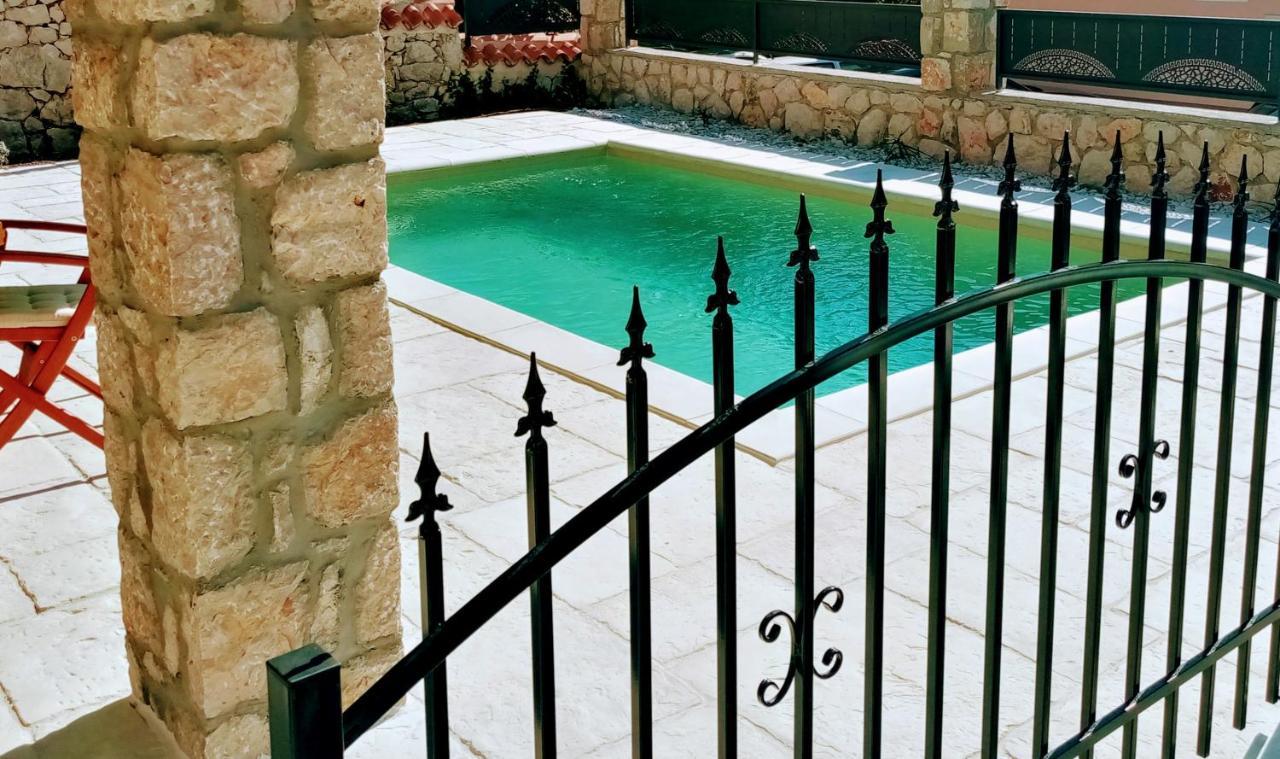 Vintage Residence Dramalj, Pool Self-Use Buitenkant foto
