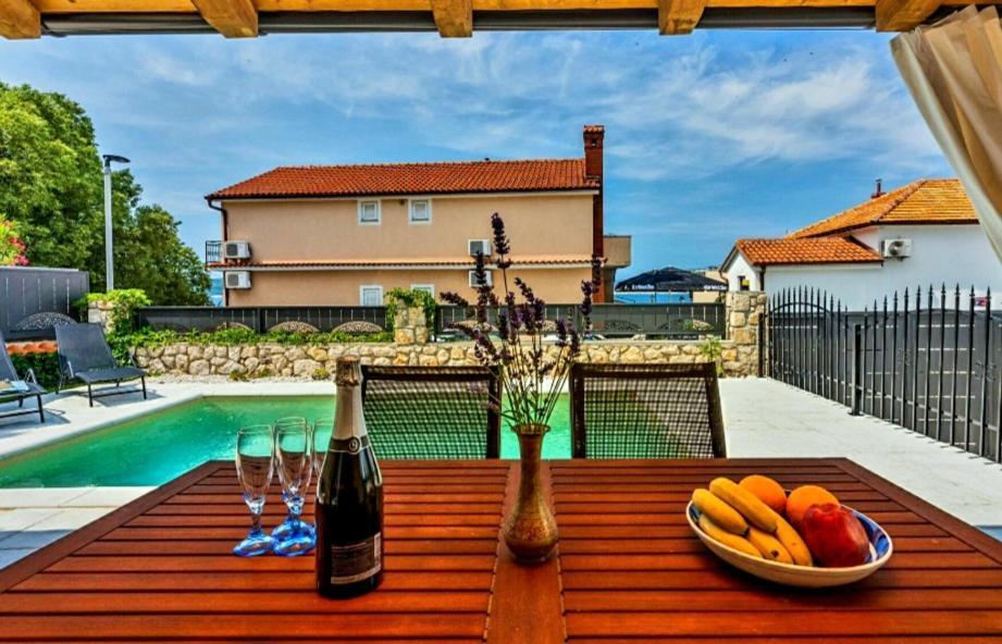 Vintage Residence Dramalj, Pool Self-Use Buitenkant foto
